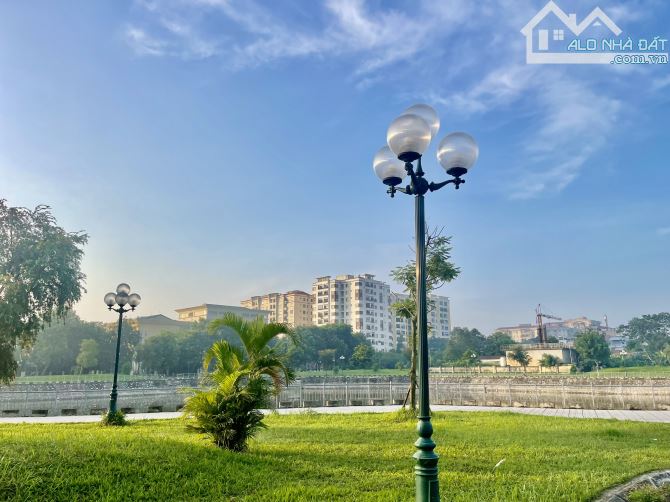 Bán Thửa Đất Vàng Phố Việt Hưng VIEW HỒ CÔNG VIÊN 61m2-hơn 15 tỷ-PHÂN LÔ-VĨA HÈ RÔNG - 1