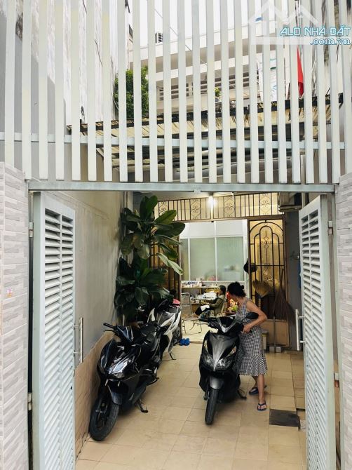 Bán gấp nhà HXH Lê Quang Định P.5 Bình Thạnh 4x15 giá chỉ 6.65 tỷ TL - 1