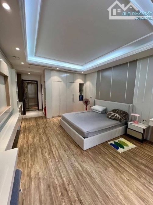 Bán nhà Đỗ Nhuận, 38m x 5 tầng, lô góc, ngõ thông, ô tô đỗ cửa, gần vông viên - 1
