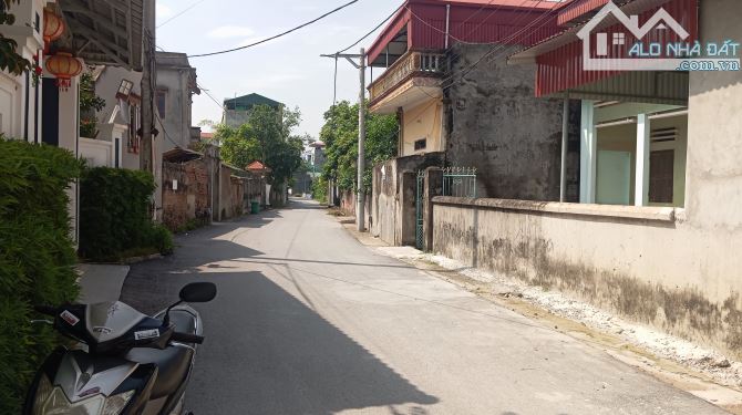 BÁN ĐẤT THUẬN THÀNH, BẮC NINH. 82M2 *MT 4,5M * 2,35 TỶ. Ô TÔ THÔNG, VÀO ĐẤT - 1