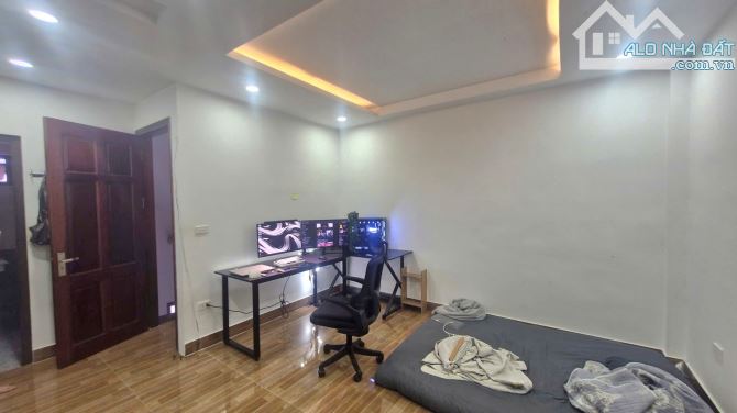 Chính chủ bán gấp nhà 47m², 5 tầng tại Triều Khúc, Thanh Trì giá 8.9 tỷ - 1