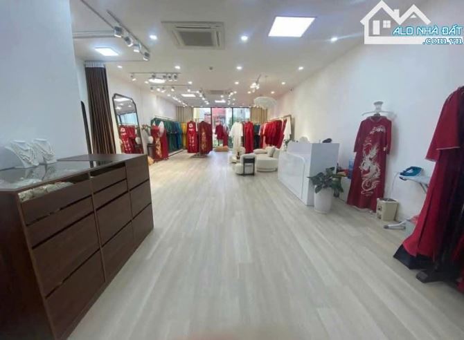 BÁN GẤP NHÀ PHÂN LÔ PHẠM TUẤN TÀI, ÔTÔ VÀO NHÀ, KINH DOANH, DT 48M2, MT RỘNG, GIÁ 15 TỶ - 1