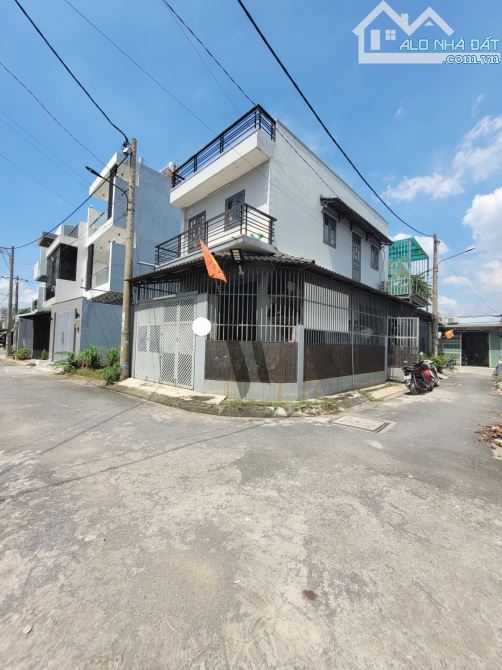 CHỈ HƠN 3 TỶ – 2 TẦNG - LÔ GÓC KHU PHÂN LÔ – XE HƠI NGỦ TRONG NHÀ - BÌNH CHIỂU - 1