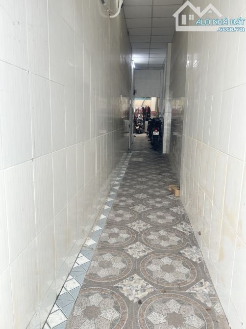 HOT - Nhà 2 Tầng - 100M2 - Dòng Tiền 20Triệu/1Tháng - Hẻm OTO - Gần Chợ Cầu, Giáp Gò Vấp - 1