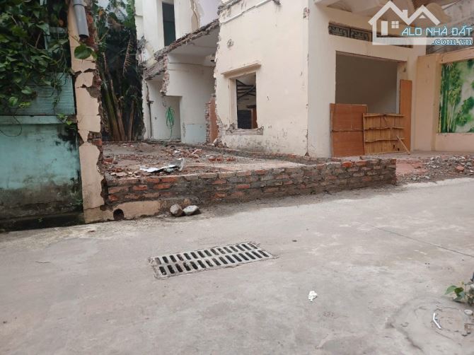 Chính chủ bán đất Phúc Lợi, Long Biên 66m2- 2 thoáng - ô tô 7 chỗ ngủ trong đất - ngõ thôn - 1