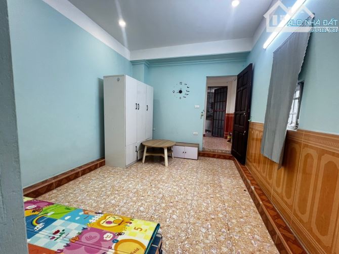 LÔ GÓC TRẦN THÁI TÔNG 35M², 5 TẦNG, Ô TÔ ĐỖ CỬA, THUÊ 18TR/THÁNG – GIÁ 10.5 TỶ - 1