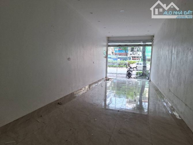 Mặt phố Nguyễn văn Cừ-42m2/3 tầng MT 3.4m-Giá 20 tỷ - 1