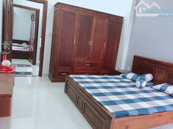NHÀ 4 TẦNG, 60M (4x15), ĐƯỜNG 12M, THANG MÁY,  NGAY NGÃ 4 LINH XUÂN, 5 ĐỒNG TL - 1