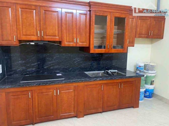 TỔ 46 THỊ TRẤN ĐÔNG ANH (CŨ)  BÁN NHÀ 3 TẦNG 45M² GIÁ NHỈNH 4 TỶ +NGÕ NÔNG RỘNG 2,5M OTO Đ