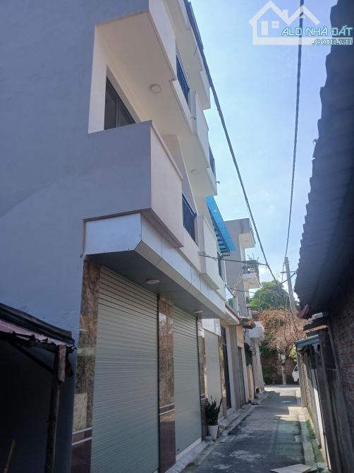 TỔ 46 THỊ TRẤN ĐÔNG ANH (CŨ)  BÁN NHÀ 3 TẦNG 45M² GIÁ NHỈNH 4 TỶ +NGÕ NÔNG RỘNG 2,5M OTO Đ - 3