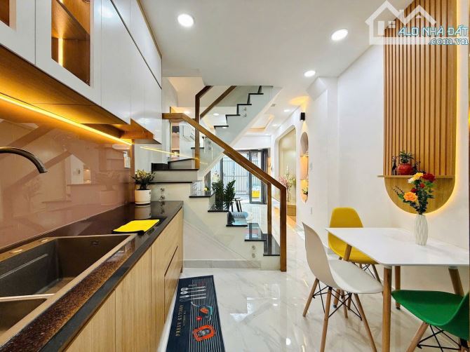 Bán nhà đẹp Phạm Thế Hiển, Quận 8, 50m2, nhỉnh 3 tỷ 155 triệu, 2 tầng BTCT, SHR - 1