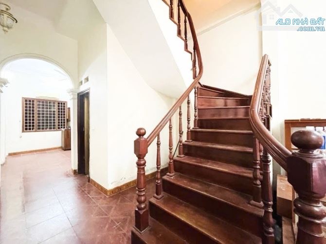 Bán nhà đẹp Tô Vĩnh Diện! 58m2 x 4 tầng chỉ hơn 13 tỷ - Phân lô quân đội, ô tô tải vào nhà - 1