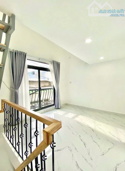 Tây Thạnh gần ĐH Công nghiệp mới xây đẹp, 2PN 3 tầng, hoàn công đủ, hơn 1 tỷ - 1
