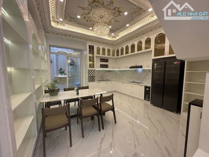 95M2 SIÊU PHẨM 3 TẦNG - XE HƠI NGỦ NHÀ – TRƯỚC NHÀ 8M - 8 TỶ XÍU - THỊ TRẤN NHÀ BÈ - 1