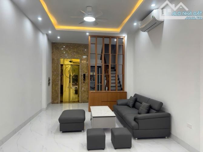 Phân lô kiến hưng xa la 50m 7 tầng thang máy giá hơn 13 tỷ - 1
