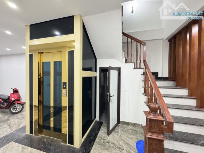 Bán nhà phố Lê Trọng Tấn gara ôtô, mới xây, thang máy, nội thất đẹp 70m 6 tầng chỉ 18.5 tỷ - 1