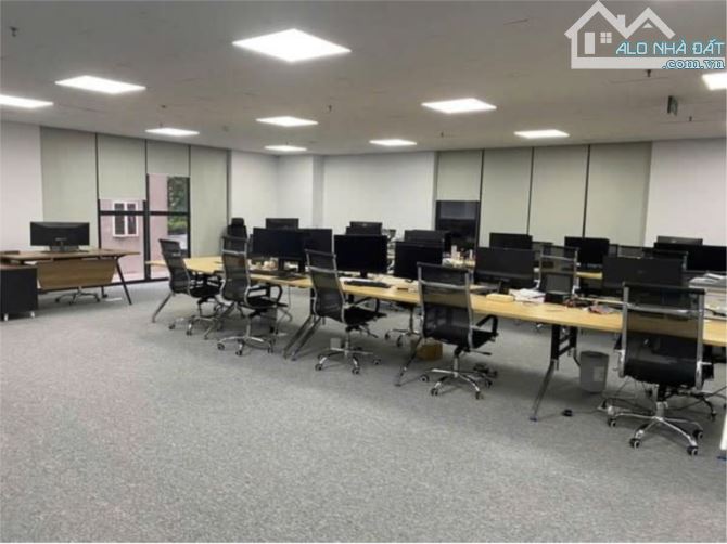 CHO THUÊ MB KINH DOANH -VÕ CHÍ CÔNG - CẦU GIẤY DT 1000 GIÁ 6$ - 9$ - 13$ - 1