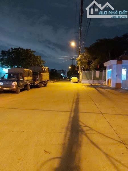 🧲🔴 BÁN nhà trọ 7x20m – GIÁ 5,7 TỶ (≈ 40 Triệu/m²) – SỔ VUÔNG A4 – SHR 📍 Vị trí: hẻm xe - 1