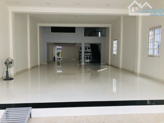 🧲🔴 **BÁN ĐẤT TẶNG NHÀ – MẶT TIỀN BÙI CÔNG TRỪNG, TX – DT 203m² – GIÁ 8.12 TỶ (≈ 40 Triệu - 1
