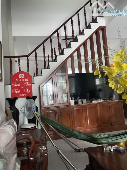 Bán gấp nhà 89m2. 3 tầng. Hương lộ 80. BHHB. Bình Tân - 1