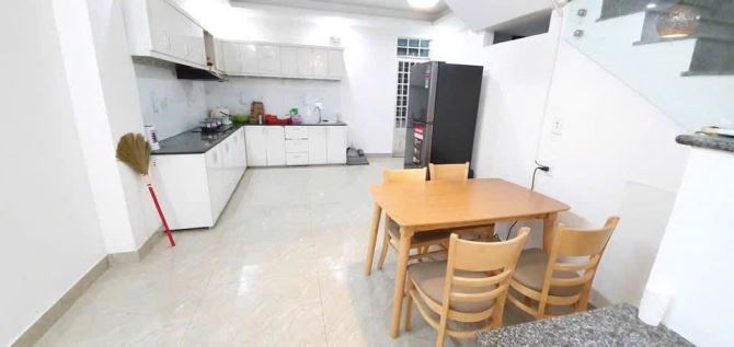 Cho thuê nhà 3 tầng mặt tiền Bế Văn Đàn, Chính Gián, Thanh Khê. DT 85m2. Giá 13 triệu - 1