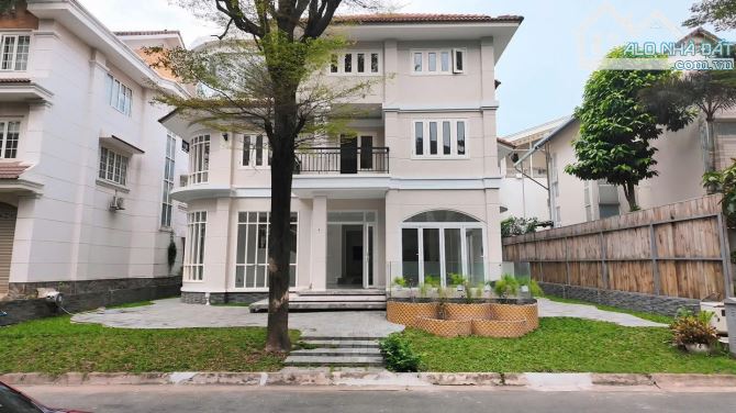 Giảm 18 tỷ bán ngay biệt thự sát mặt tiền Nguyễn Văn Hưởng_khu compound_ - 1