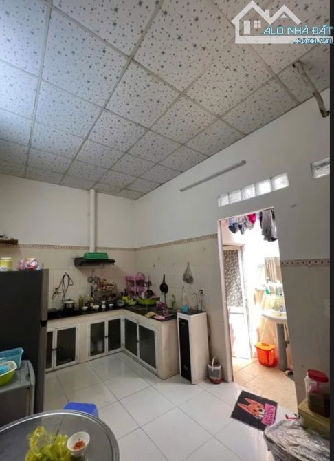 Bán Nhà Lê Văn Khương Quận 12 – Hẻm Xe Hơi Thông, 5.2x17m, Nhà Cấp 4 Đẹp, Giá Chỉ 3.89 Tỳ - 1