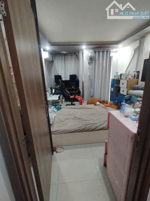 Nhà hẻm 5m Âu dương Lân, Q8. 4 lầu. Giá 6.2 tỷ ít lộc. - 1