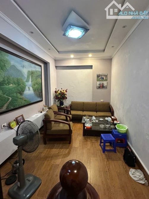 BÁN NHÀ HOÀNG HOA THÁM- BA ĐÌNH- LÔ GÓC-CÁCH PHỐ HƠN 30 M- PHÙ HỢP CHO GIA ĐÌNH Ở- MẶT NGÕ - 1
