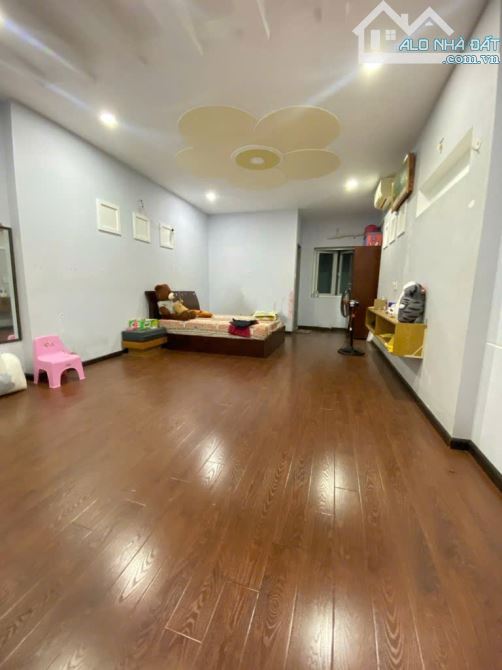 NHÀ 3 TẦNG - HẺM Ô TÔ - SỔ VUÔNG 111 M2. - 1