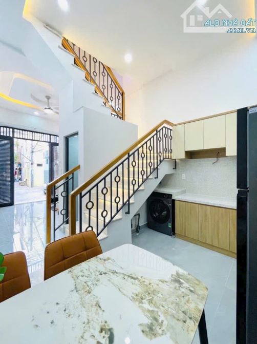 Bán Nhà HXH Phường 14 Gò Vấp 2 Tầng, 32 M², Ngang 4m, Giá 3.95 Tỷ TL - 1