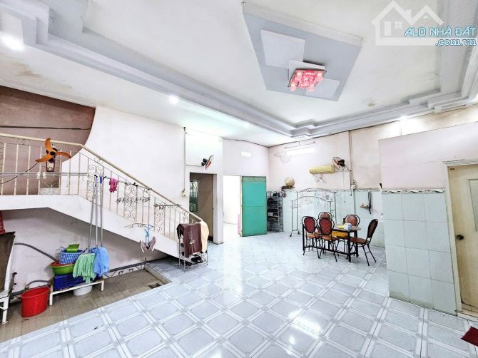 Bán nhà 1 trệt 1 lầu sổ riêng thổ cư góc 2 mặt tiền p. Tân Hoà - 1