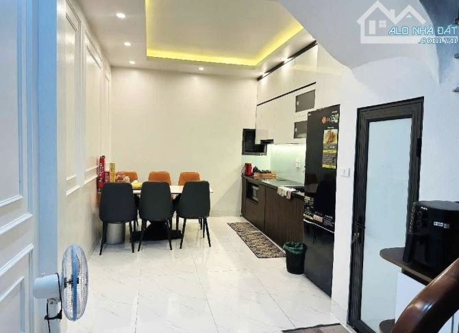 Gần Trương Định- Ngõ nông, dân xây- 40m- 8 tỷ nhỏ - 1