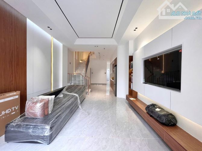 Nhà 2 tầng Thái Thị Bôi kiệt xe tải 3PN dt đất 76m2 full nội thất - 1
