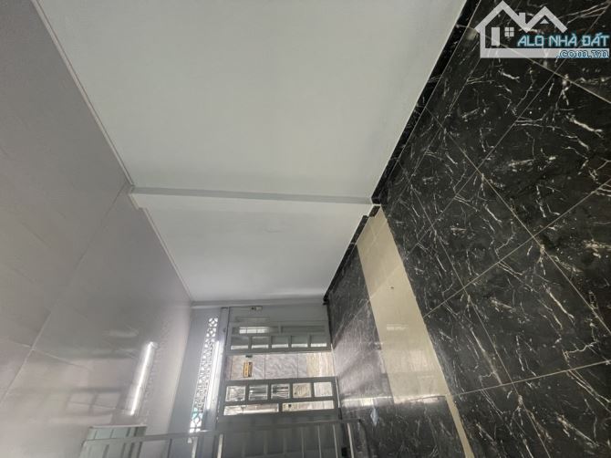 Bán nhà hẻm 5M,40m2,sẵn dòng tiền,khu hiện hữu không quy hoạch,đường Lâm Văn Bền - 1