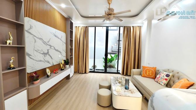 BÁN NHÀ ĐẸP THÁI HÀ, ĐỐNG ĐA - 45M² x 5T THANG MÁY - GARA Ô TÔ - Ở NGAY - GIÁ 16.8 TỶ - 1