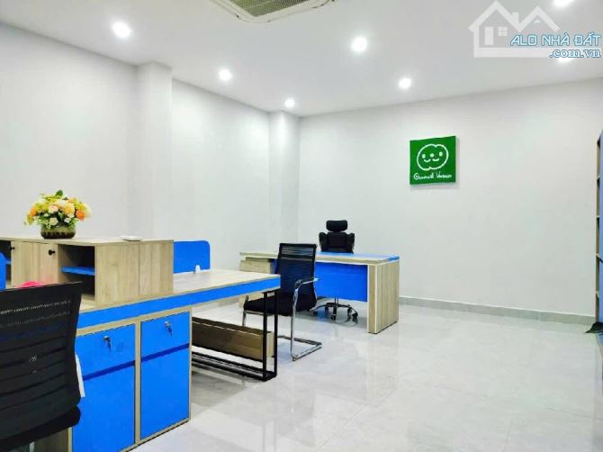 BÁN GẤP TOÀ NHÀ VĂN PHÒNG MẶT TIỀN NGUYỄN VĂN NGHI P4 GÒ VẤP - 200M2 - GIÁ 60 TỶ - 12