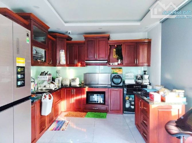 BÁN GẤP TOÀ NHÀ VĂN PHÒNG MẶT TIỀN NGUYỄN VĂN NGHI P4 GÒ VẤP - 200M2 - GIÁ 60 TỶ - 14