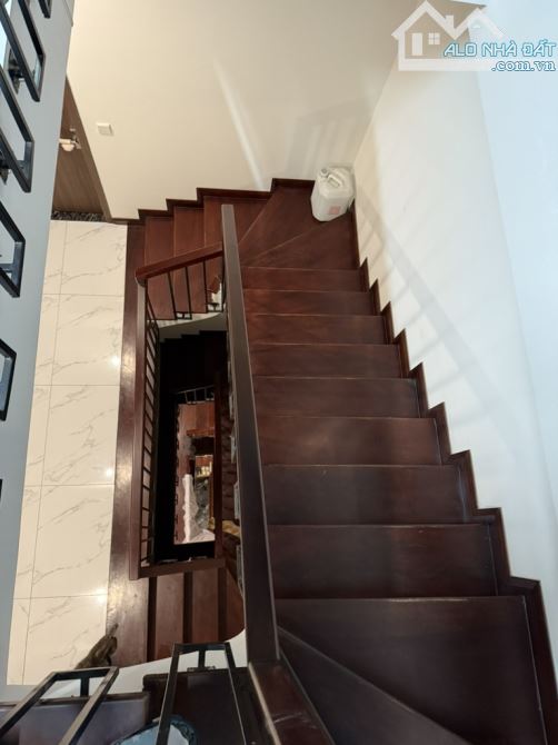 Siêu Phẩm Tư Đình/ 22.8 tỷ/97/115 M2 nhà 6 Tầng Thang máy - 15