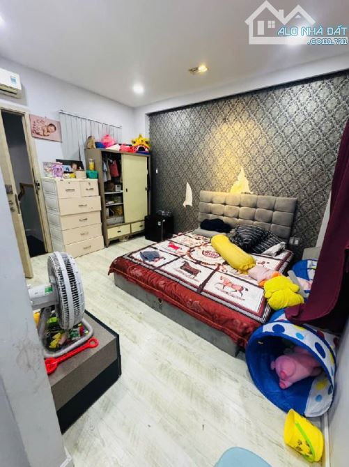 Bán Nhà. MT,Tên Lửa Đường số 6.siêu phẩm nhà đẹp. 5×20m×4tâng. Chỉ 12T,Ỷ - 2