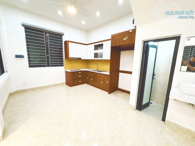 NHÀ MỚI SIÊU ĐẸP LÔ GÓC 14 TỶ 50m 5 TẦNG MT 6,2m Ô TÔ ĐỖ KINH DOANH XUÂN ĐỈNH BẮC TỪ LIÊM - 2