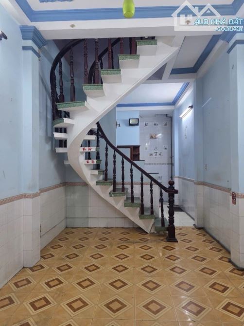 VŨ GẤNG CHUYỂN BÁN NHÀ CÁC QUẬN GÒ VẤP QUẬN TÂN BÌNH QUẬN 12 THÀNH PHỐ HỒ CHÍ MINH - 2
