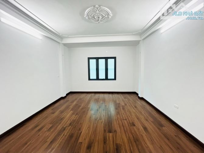 Bán nhà Phố Vĩnh Tuy, DƯơng Văn Bé, 43m2 x 5 tầng, Ô tô, Giá: 6,8 tỷ( ctl) - 2