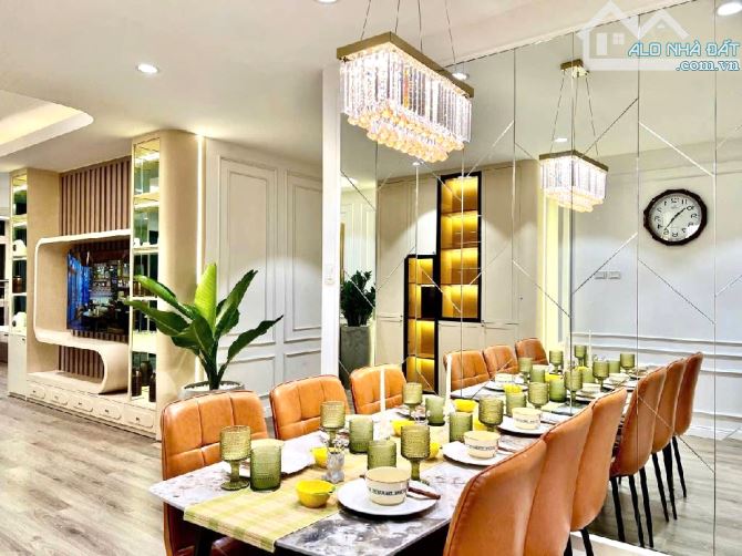 CHUNG CƯ CAO CẤP COMPLEX Hàm Nghi - 116,8m² TẶNG FULL NỘI THẤT XỊN - VỀ Ở LUÔN Giá 10,1 tỷ - 2