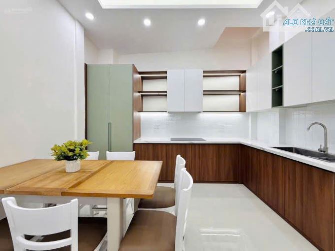 Bán nhà ngay đường Phan Văn Hân, Bình Thạnh. Giá 4 tỷ 250tr/ DT 61,5m2, sổ hồng riêng - 2