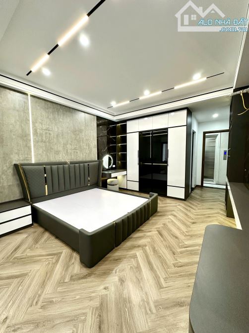 BÁN NHÀ THẠCH BÀN 48M2, 7 TẦNG THANG MÁY, GẦN Ô TÔ, 8.9 TỶ - 2