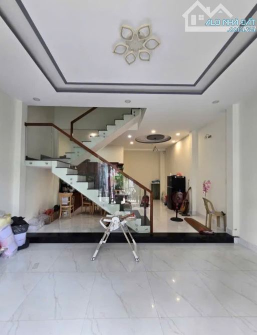 Nhà 3 tầng kiệt oto 5m Trần Đình Nam . DT:63m , ngang 5m50 . Sổ đẹp . Giá : 4tỷ150 TL - 2