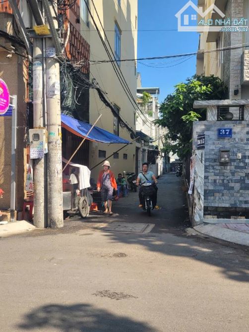 RA GẤP LÔ ĐẤT MẶT TIỀN, NGANG HIẾM GẦN 7m; NGAY CHỢ HIỆP BÌNH; 82m2 NHỈNH 4 TỶ. - 2