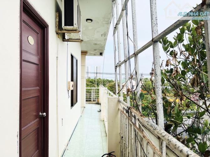 Bán nhà MT Lê Văn Hiến, 3 Tầng, 306m2(6x51), 15 phòng, chỉ 16.x tỷ - 2