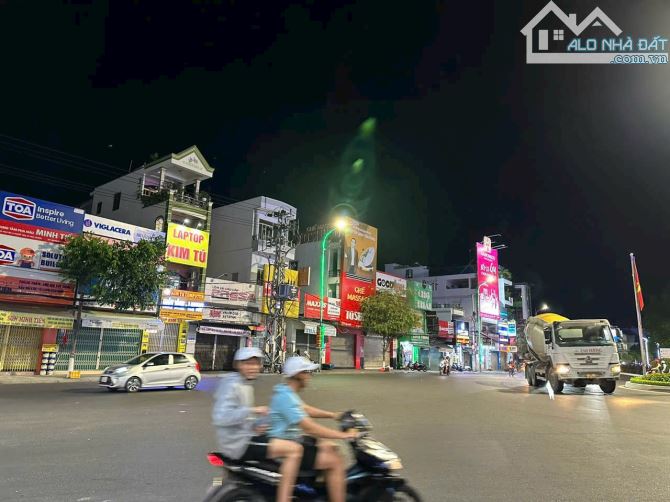 Cần bán nhà mặt tiền kinh doanh đường Thái Nguyên, TP Nha Trang, nằm ngay vòng xoay cực đẹ - 2